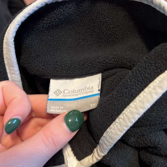 Ladies Columbia Fleece! - Picture 3 of 3